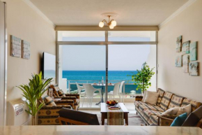 Makenzy Sandy Beachfront Paradise
